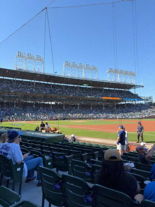 Wrigley Field, section: 28, row: 11, seat: 4