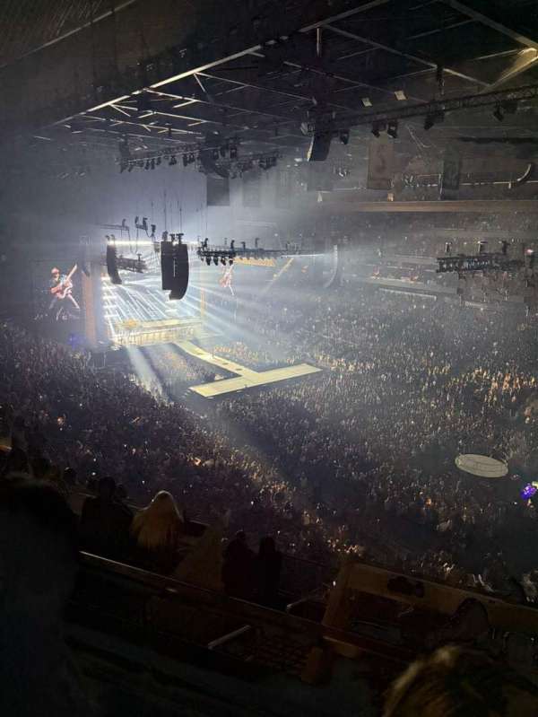 Climate Pledge Arena, section: 224, row: B, seat: 1