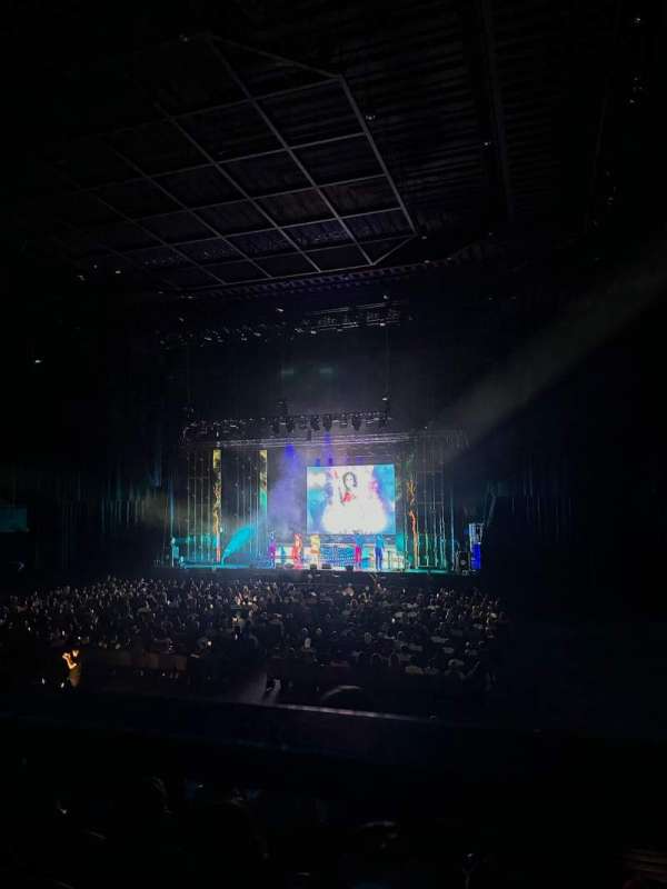 Bill Graham Civic Auditorium, section: 120, row: A, seat: 5