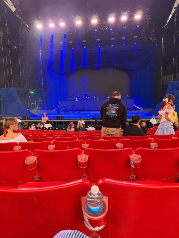 Shoreline Amphitheatre, section: 102, row: G, seat: 9