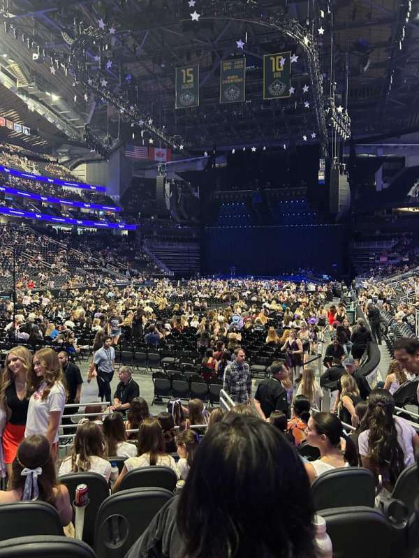 Climate Pledge Arena, section: 19, row: H, seat: 7