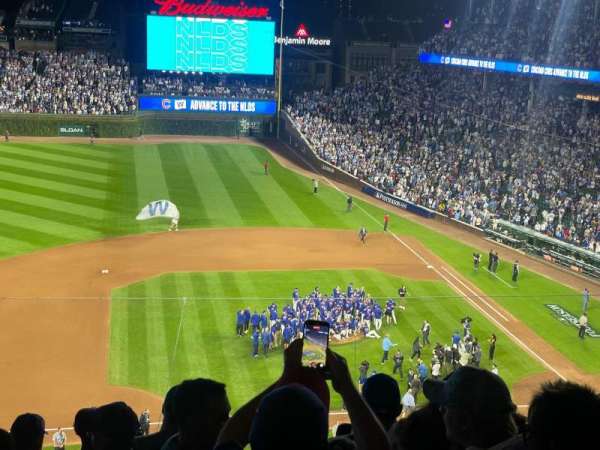 Wrigley Field, section: 411L, row: 4, seat: 5