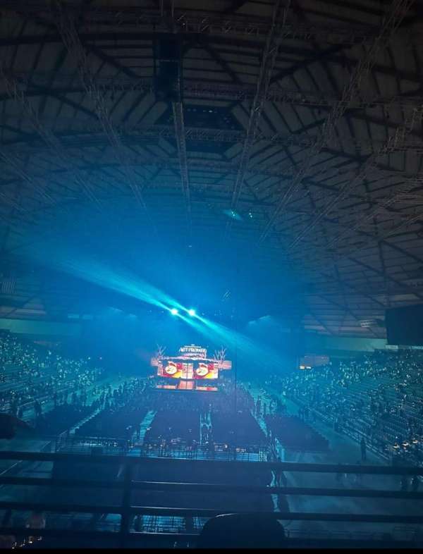 Tacoma Dome, section: 211, row: EE, seat: 9