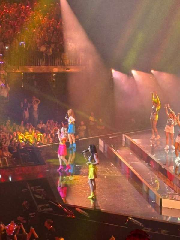 AFAS Dome, section: 112, row: 32, seat: 6
