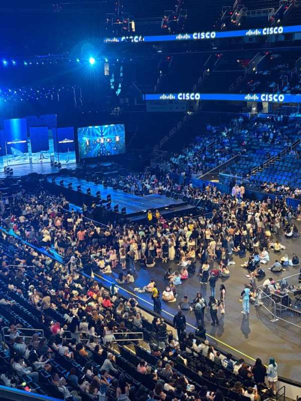 Capital One Arena, section: 205, row: D, seat: 6