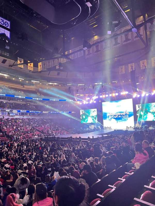 United Center, section: 102, row: 10, seat: 19