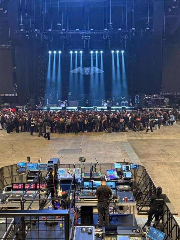 Adidas Arena, row: 6, seat: 1