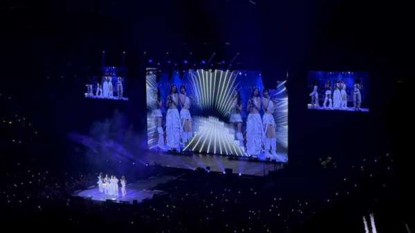 Kia Forum, section: 205, row: 11, seat: 3