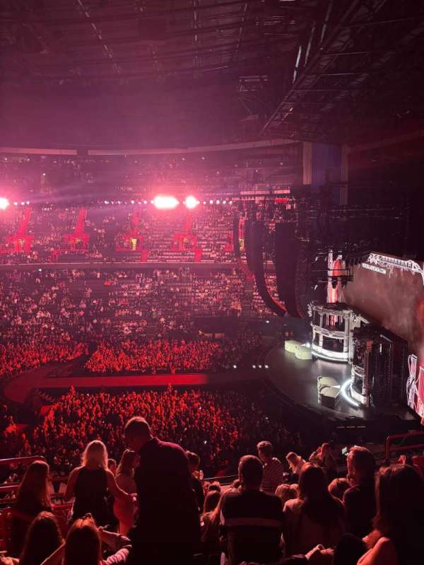 Avicii Arena, section: B25, row: 13, seat: 226