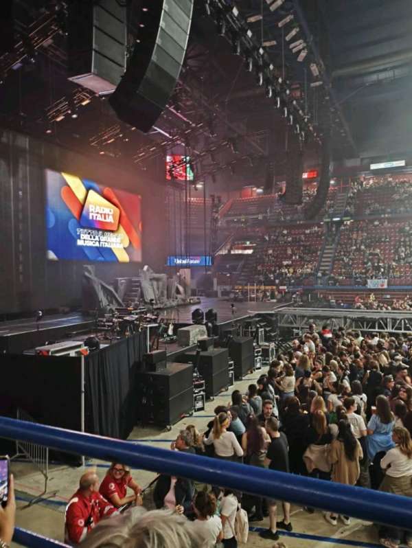 Unipol Forum, section: B7, row: 2, seat: 7