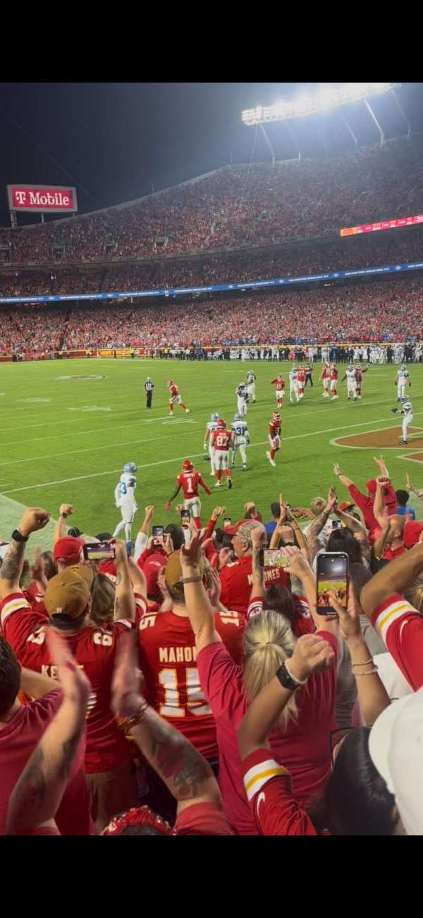 Arrowhead Stadium, section: 113, row: 10, seat: 7