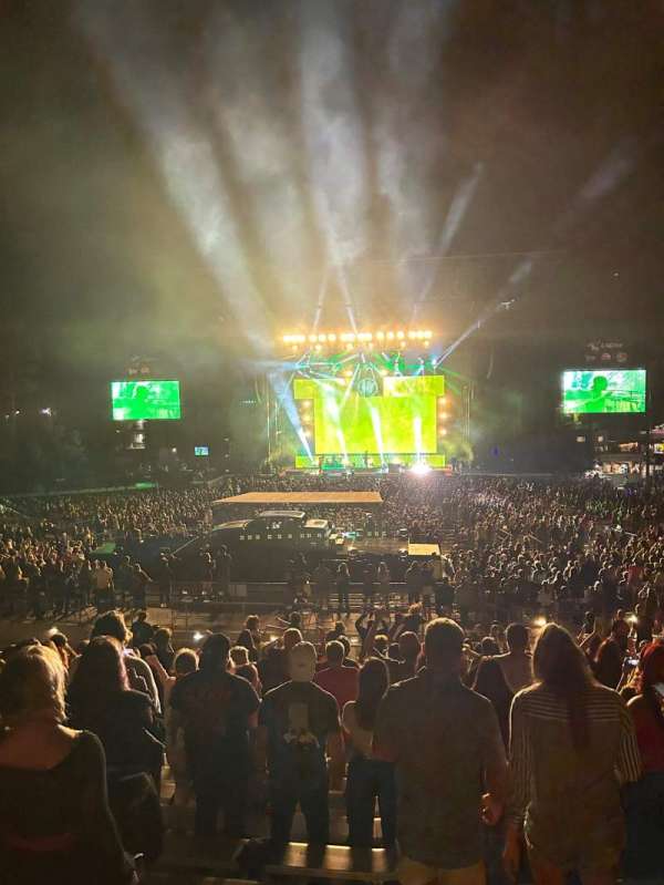 the wharf amphitheater, section: 304, row: w, seat: 15