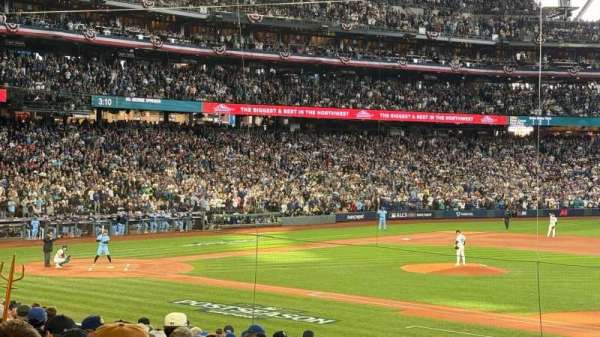 T-Mobile Park, section: 119, row: 26, seat: 18