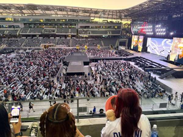 BMO Stadium, section: 211, row: B, seat: 2