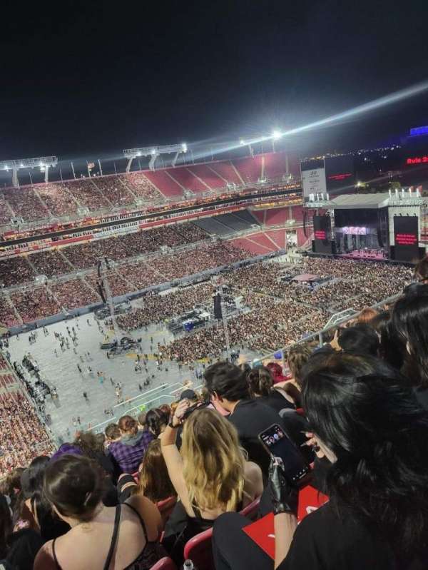 Raymond James Stadium, section: 305, row: T, seat: 26