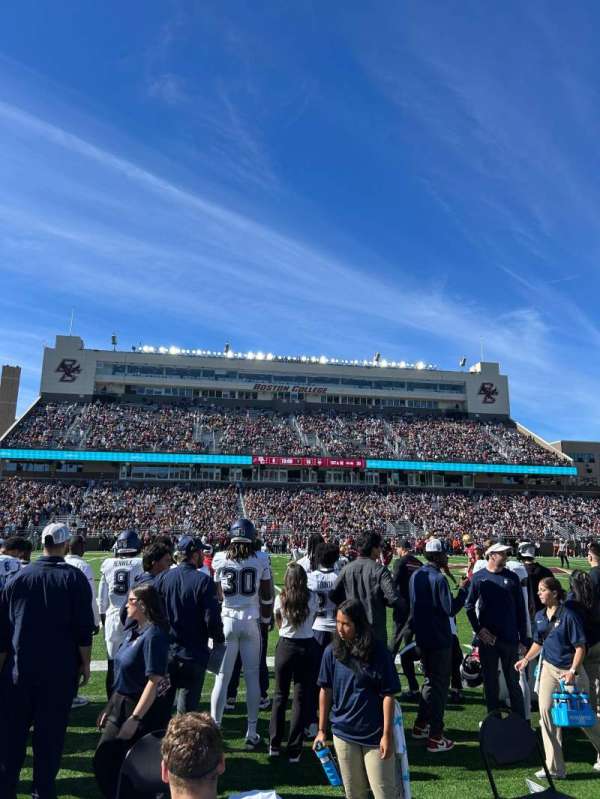 Alumni Stadium, Boston College, section: Q, row: 1, seat: 13