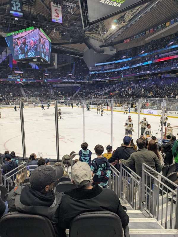 Climate Pledge Arena, section: 09, row: H, seat: 1