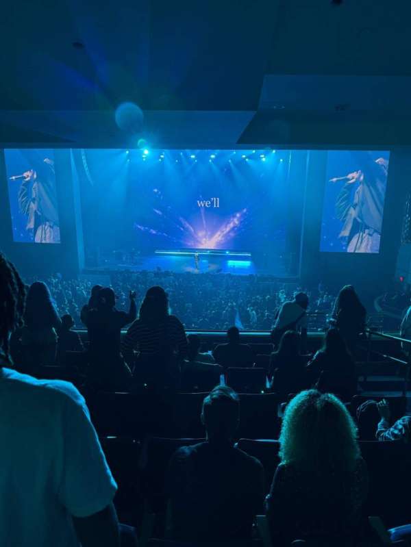 BleauLive Theater, section: 302, row: H, seat: 4
