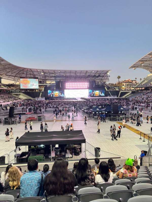 BMO Stadium, section: 123, row: N
