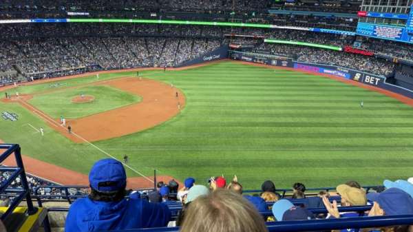 Rogers Centre, section: 511, row: 7, seat: 15