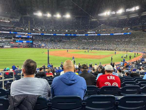 Rogers Centre, section: 137, row: 25, seat: 9