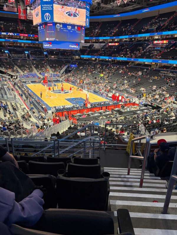 Capital One Arena, section: 115, row: Z, seat: 10