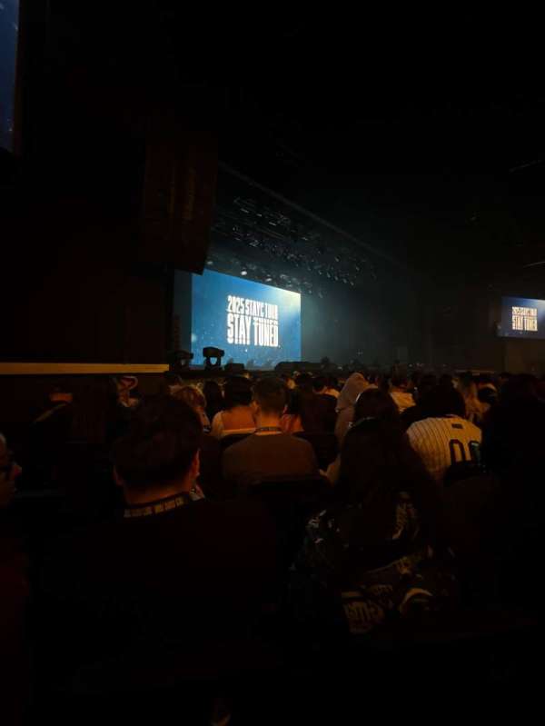 The Theater at Madison Square Garden, section: 101, row: M, seat: 9