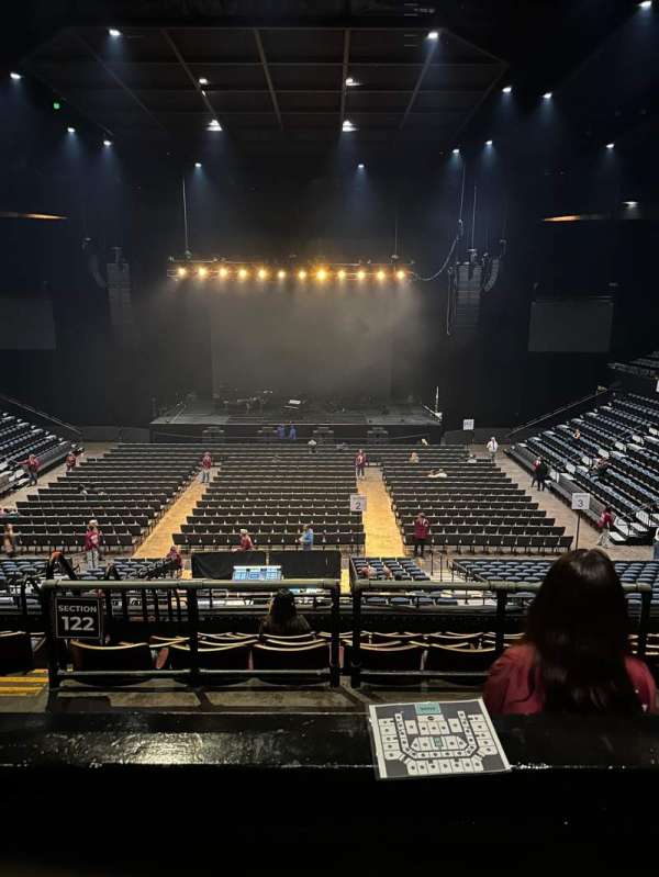 Bill Graham Civic Auditorium, section: 223, row: G, seat: 3