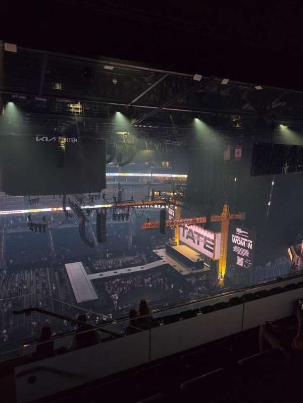 Kia Center, section: 209, row: 12, seat: 19