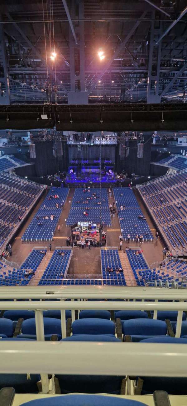Uber Arena, section: 411, row: 16, seat: 15