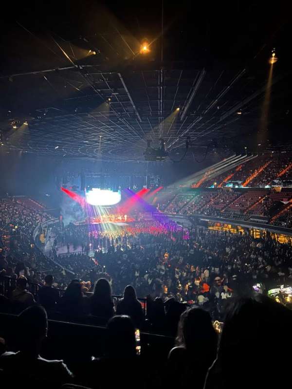 Kia Forum, section: 233, row: 3, seat: 8