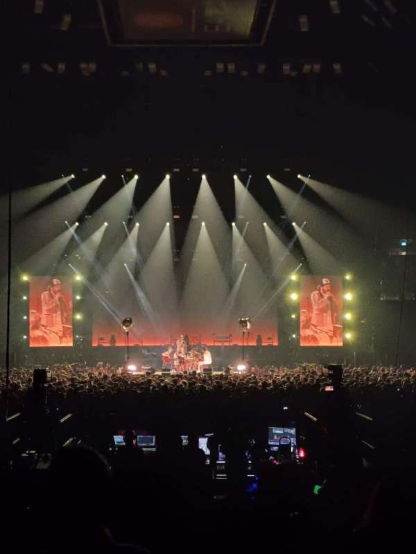 Unipol Forum, section: b29, row: 1, seat: 11