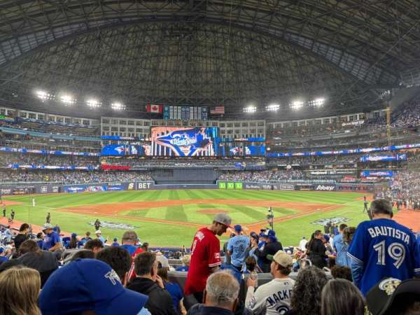 Rogers Centre, section: 125, row: 5, seat: 4