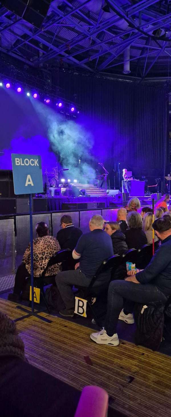 motorpoint arena nottingham, section: 4, row: A, seat: 15