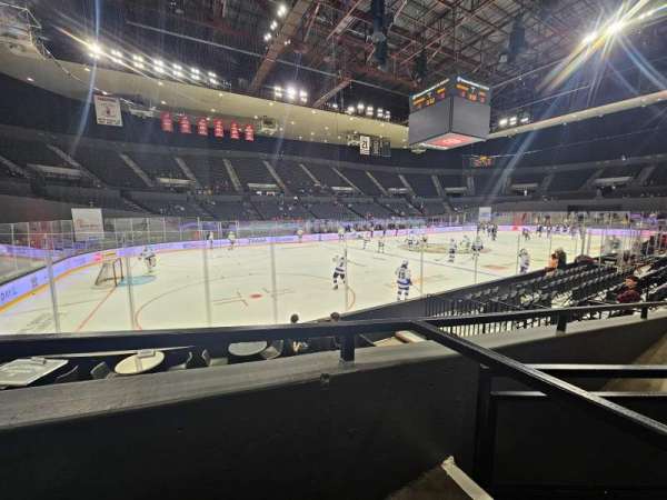 Veterans Memorial Coliseum, Portland, section: 105, row: E, seat: 7