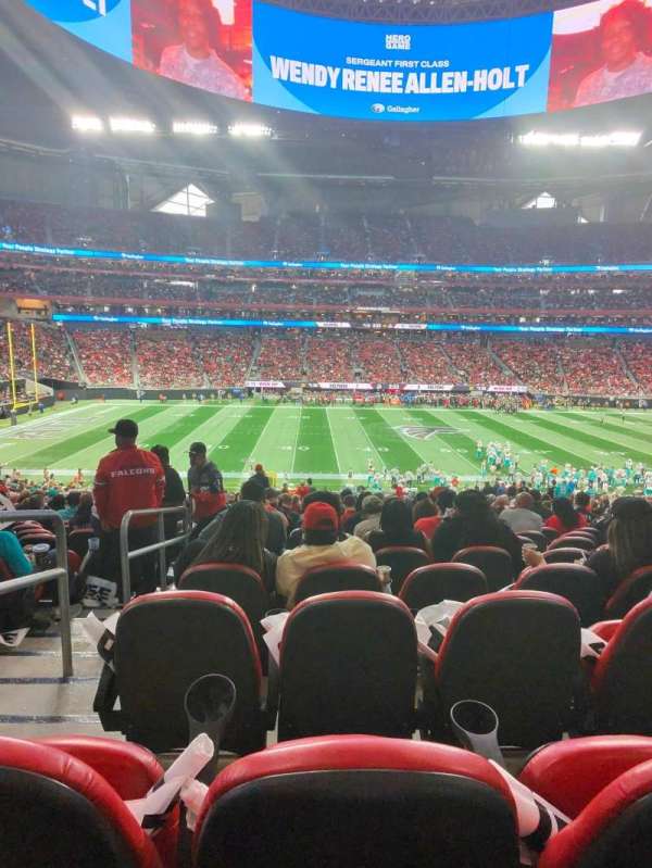 Mercedes-Benz Stadium, section: C129, row: 33, seat: 19
