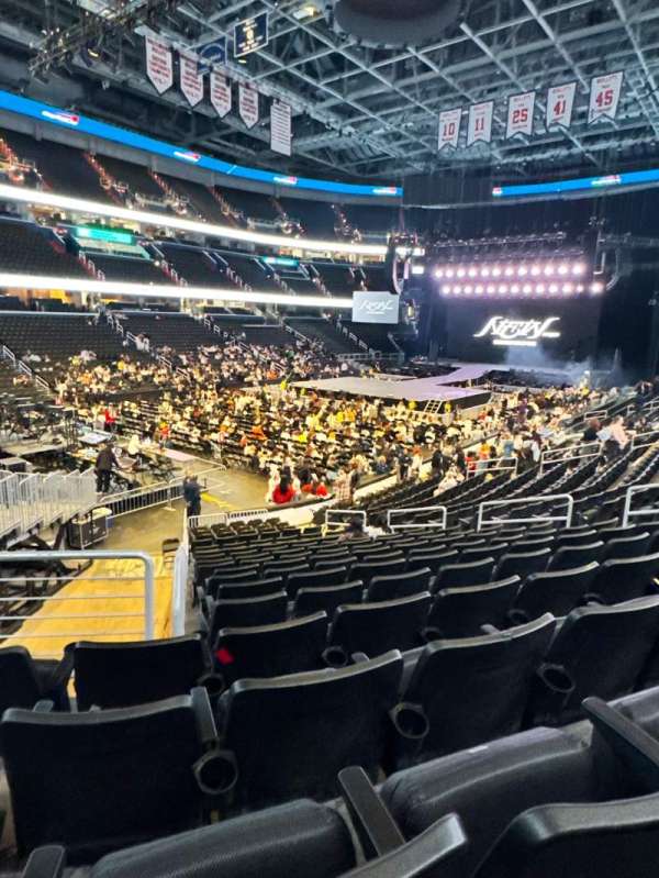 Capital One Arena, section: 108, row: S, seat: 11