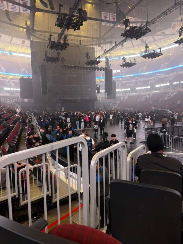 United Center, section: 108, row: 5, seat: 6