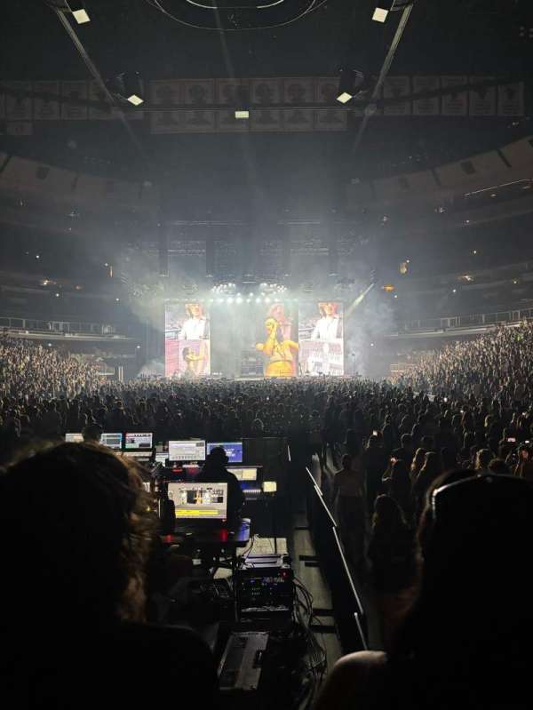 United Center, section: 106, row: 2, seat: 2