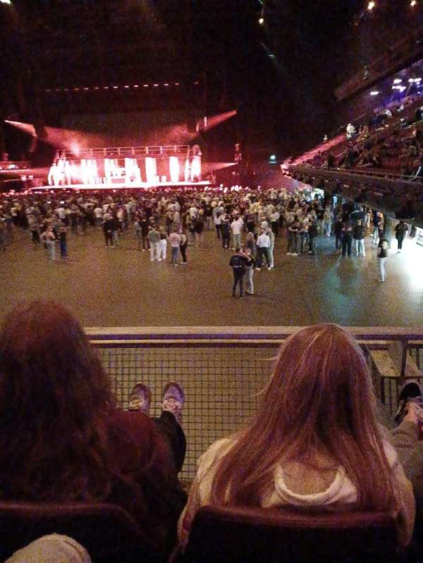 Ziggo Dome, section: 106, row: 2, seat: 183