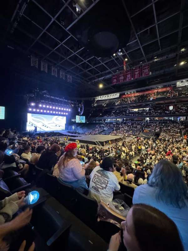 Capital One Arena, section: 101, row: N, seat: 18