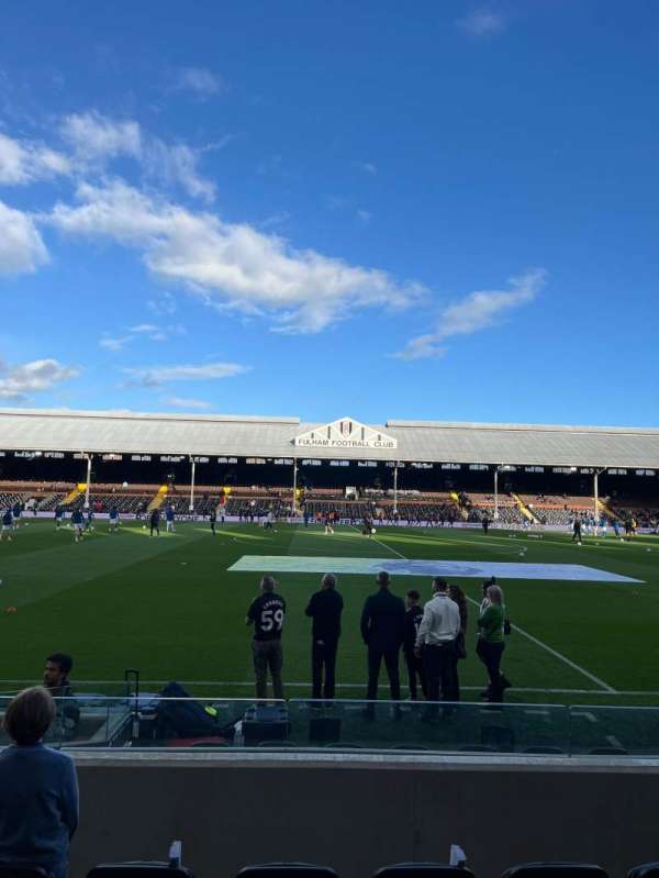 Craven Cottage, section: R04, row: 9, seat: 115