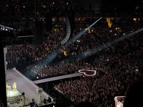 Madison Square Garden, section: 221, row: 7, seat: 12