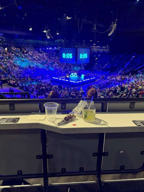 MGM Grand Garden Arena, section: 121, row: A, seat: 8