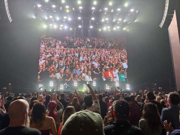 BleauLive Theater, section: 104, row: P, seat: 14