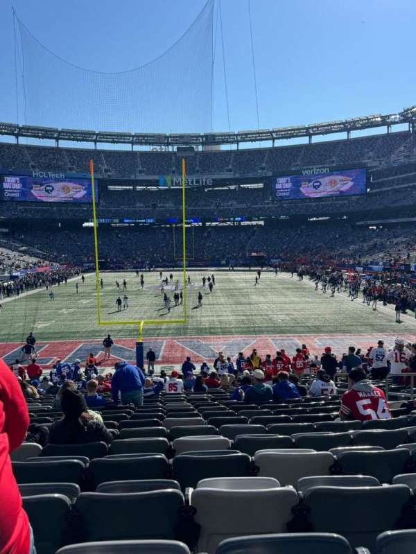 MetLife Stadium, row: 101, seat: 7