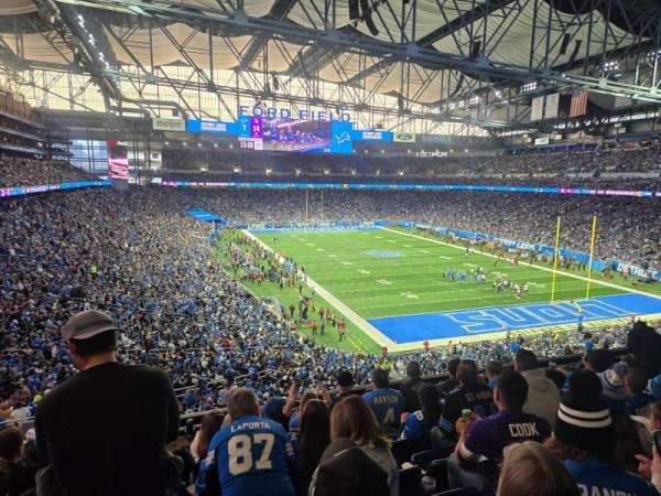 Ford Field, section: 215, row: 7, seat: 7