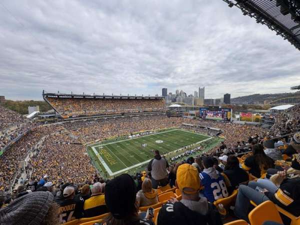 Acrisure Stadium, section: 529, row: V, seat: 13