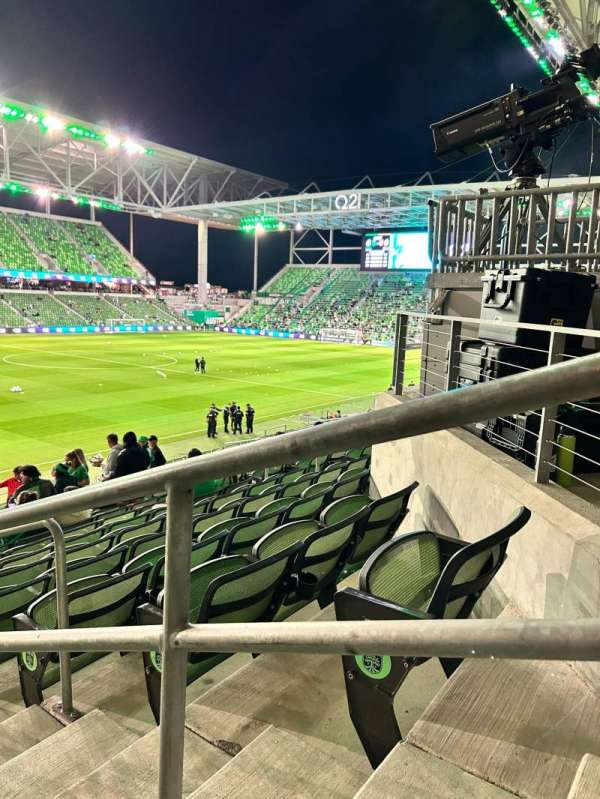 q2 stadium, section: 118, row: 22, seat: 1