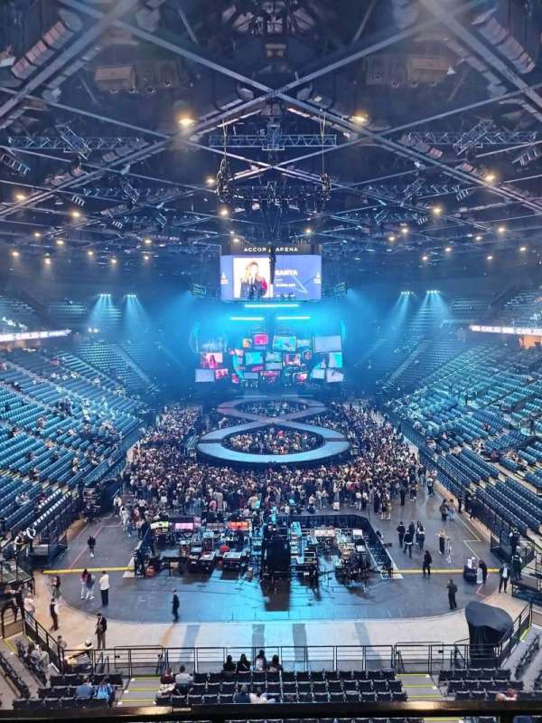 Accor Arena, section: Corbeille U, row: CU2, seat: 30